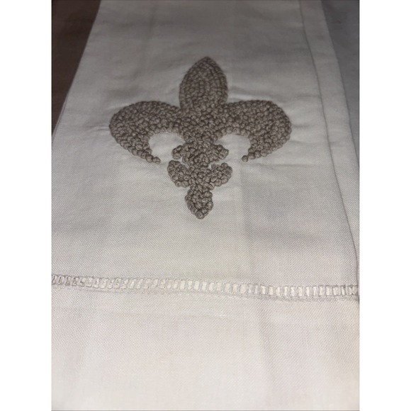 Vintage Linen Powder Guest Towels White W/Brown Embroidery Fleur de Lis Set 4 - Picture 3 of 9